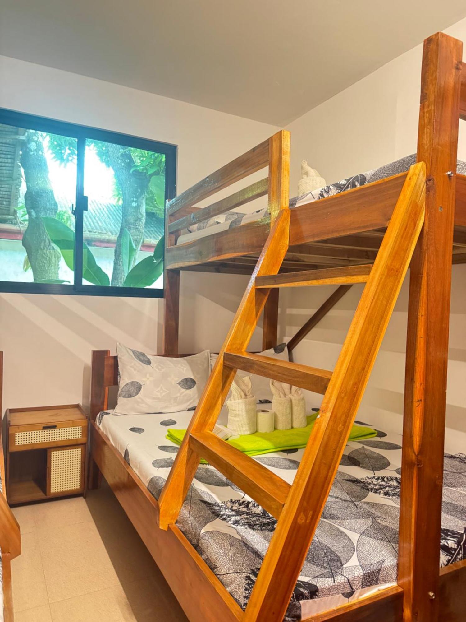 Aquaholik Traveler'S Lodge El Nido Exterior photo