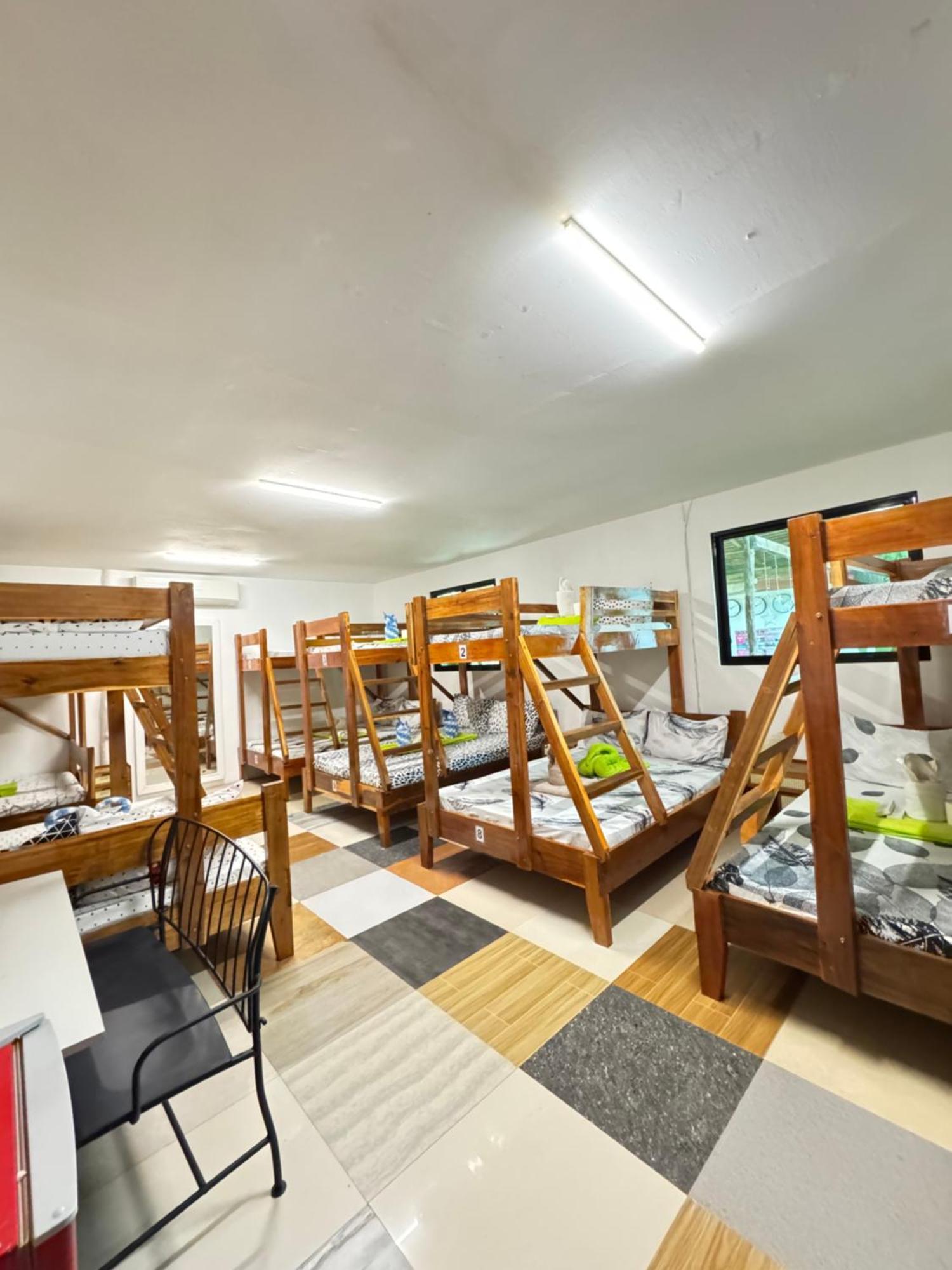 Aquaholik Traveler'S Lodge El Nido Exterior photo